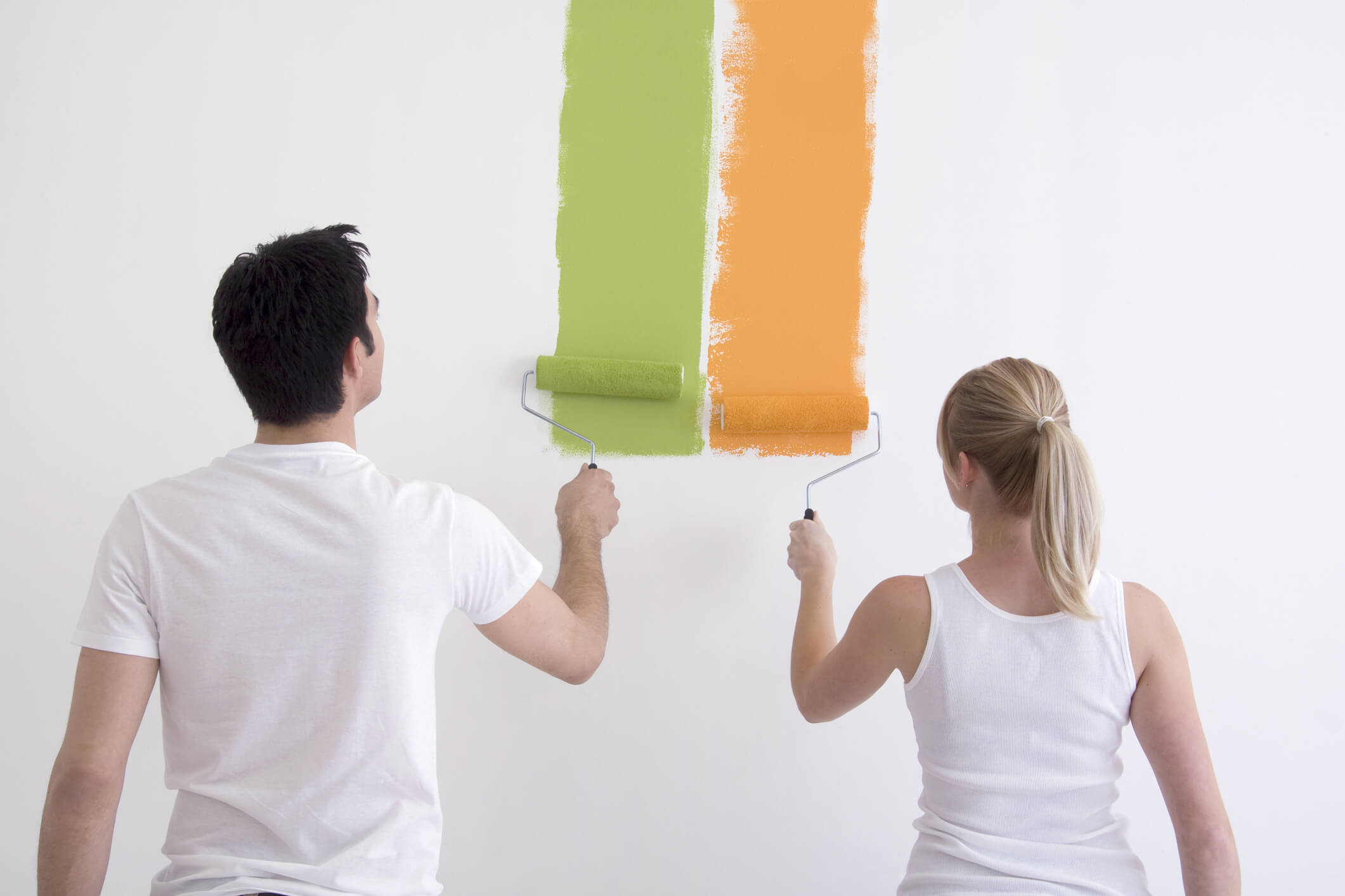 Paint do you need. Дреггинг. Girl Painting the Wall. Walls being painted. People Painting Wall.